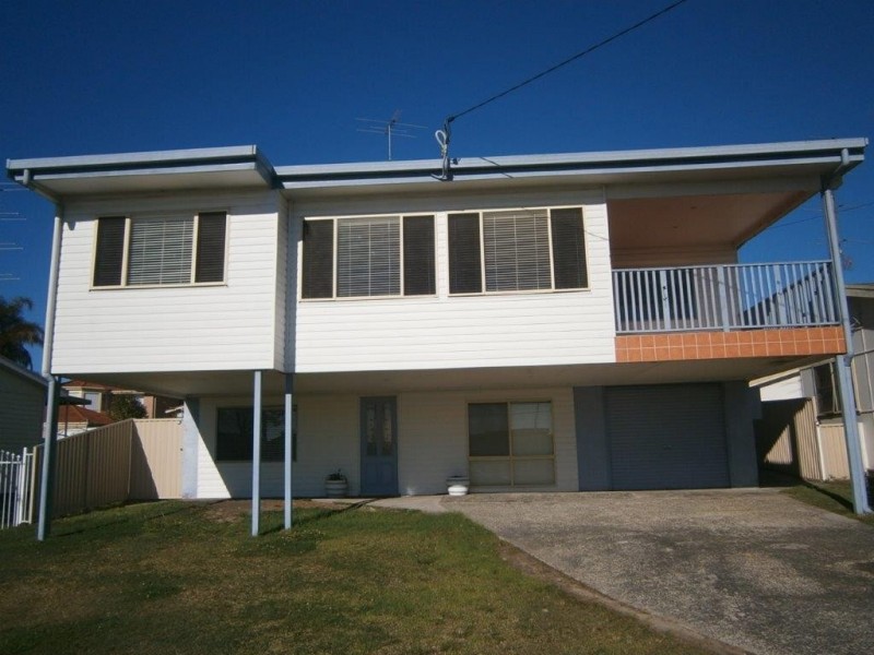 16 KULAROO ROAD, Summerland Point NSW 2259