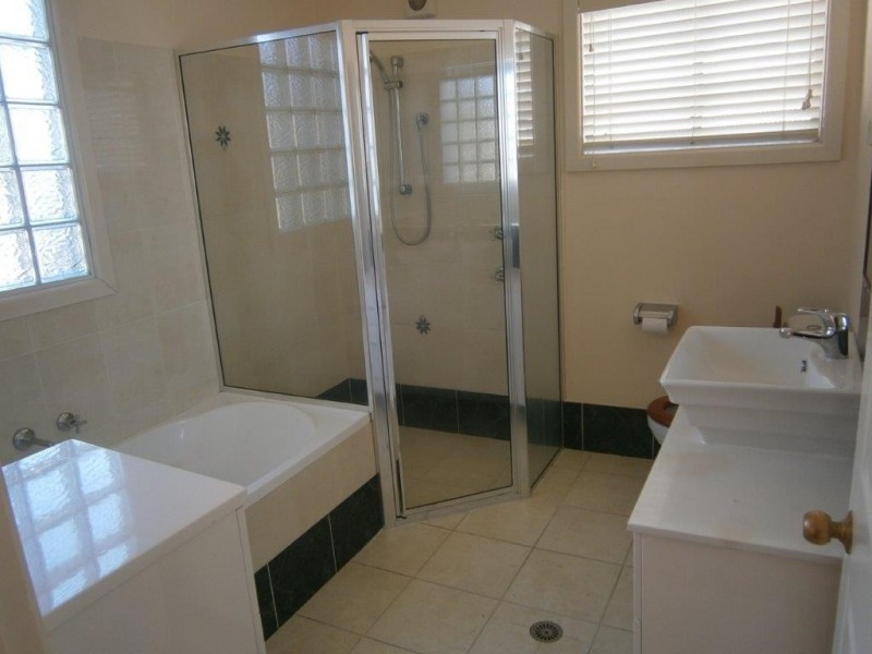 16 KULAROO ROAD, Summerland Point NSW 2259
