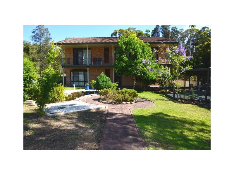 4 Indra Avenue, Summerland Point NSW 2259