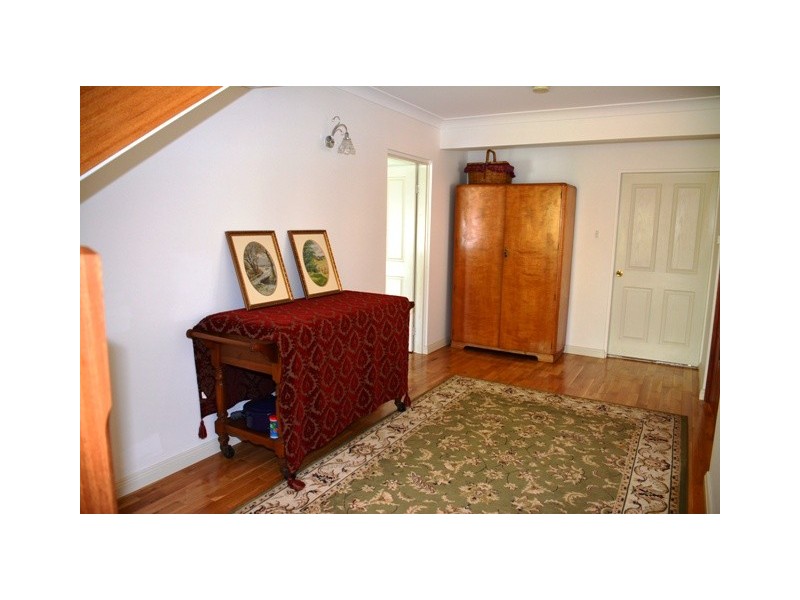 4 Indra Avenue, Summerland Point NSW 2259