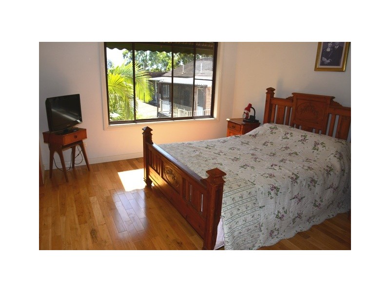 4 Indra Avenue, Summerland Point NSW 2259