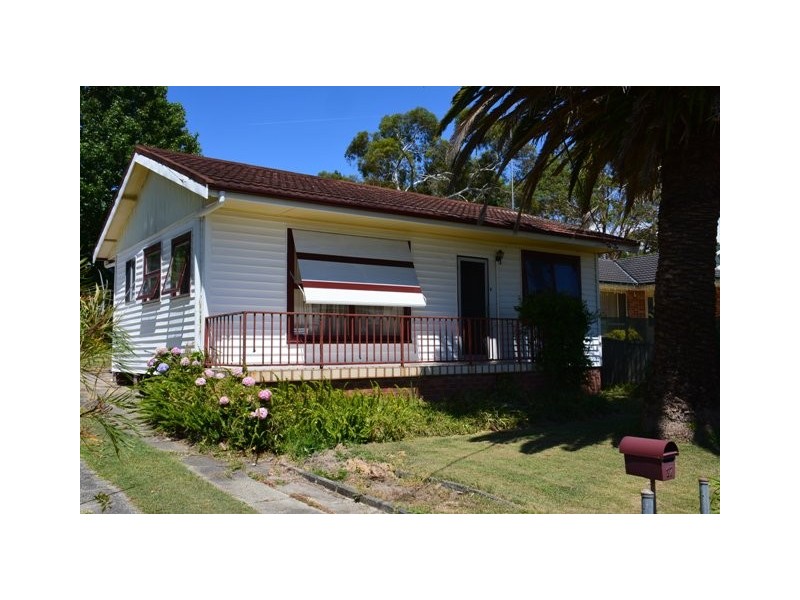 17 Anembo Avenue, Summerland Point NSW 2259