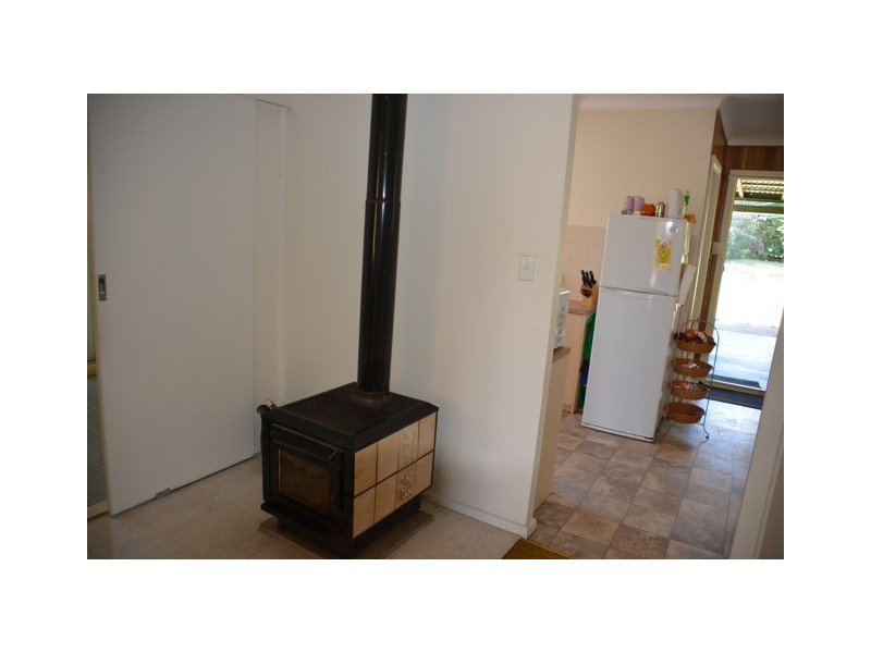 17 Anembo Avenue, Summerland Point NSW 2259