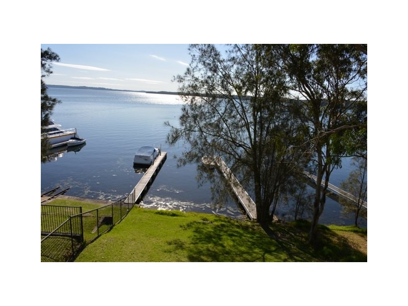 43 and 45A Gordon Avenue, Summerland Point NSW 2259