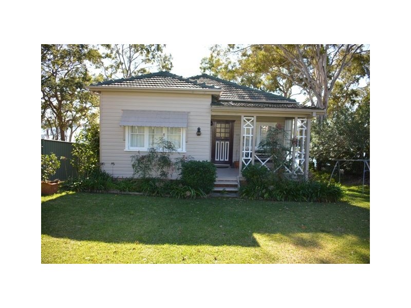 43 and 45A Gordon Avenue, Summerland Point NSW 2259