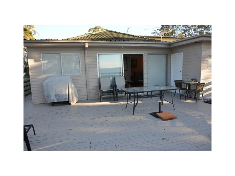 43 and 45A Gordon Avenue, Summerland Point NSW 2259