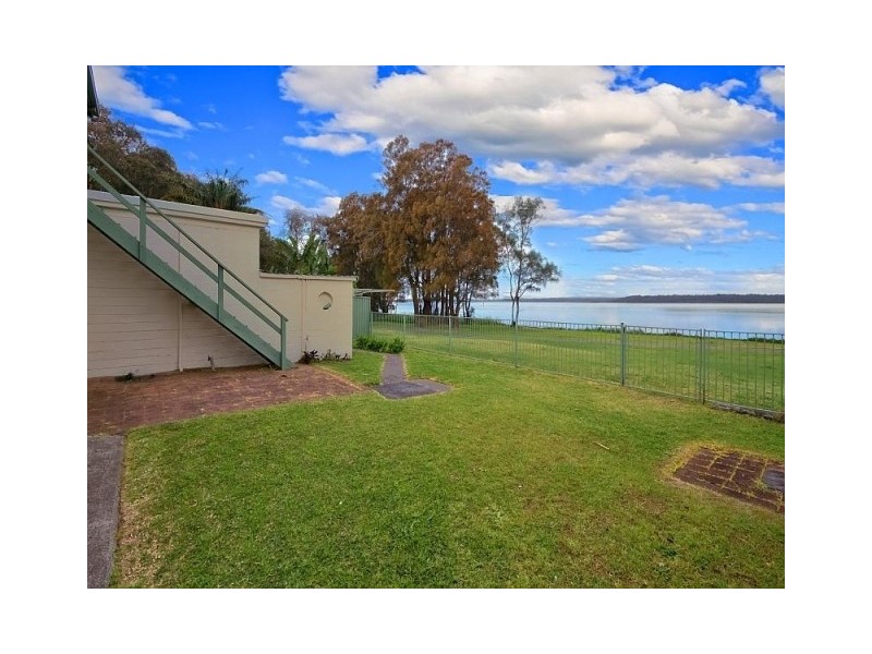 86 Diamond Head Dr, Budgewoi NSW 2262