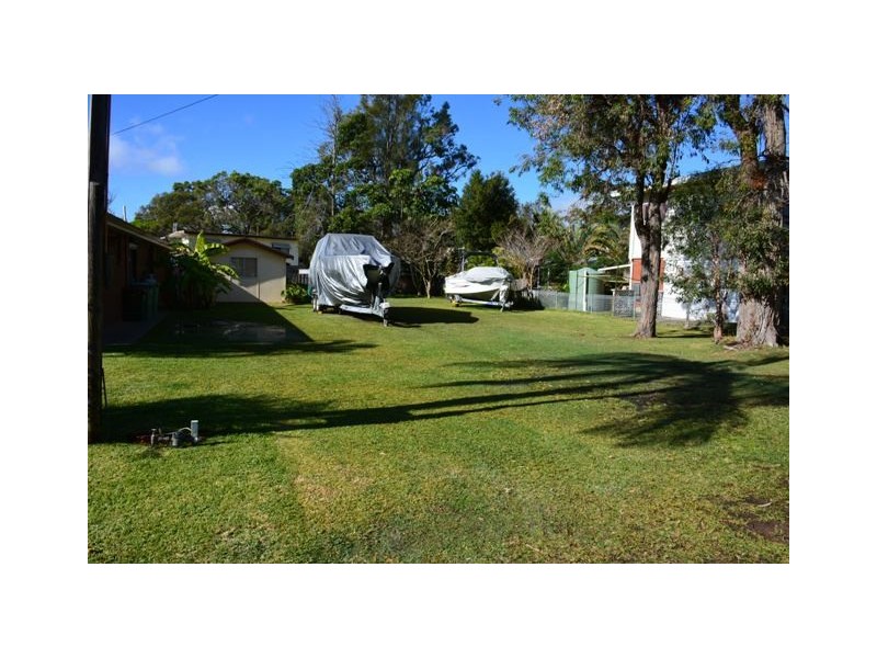 22 Bambara Avenue, Summerland Point NSW 2259