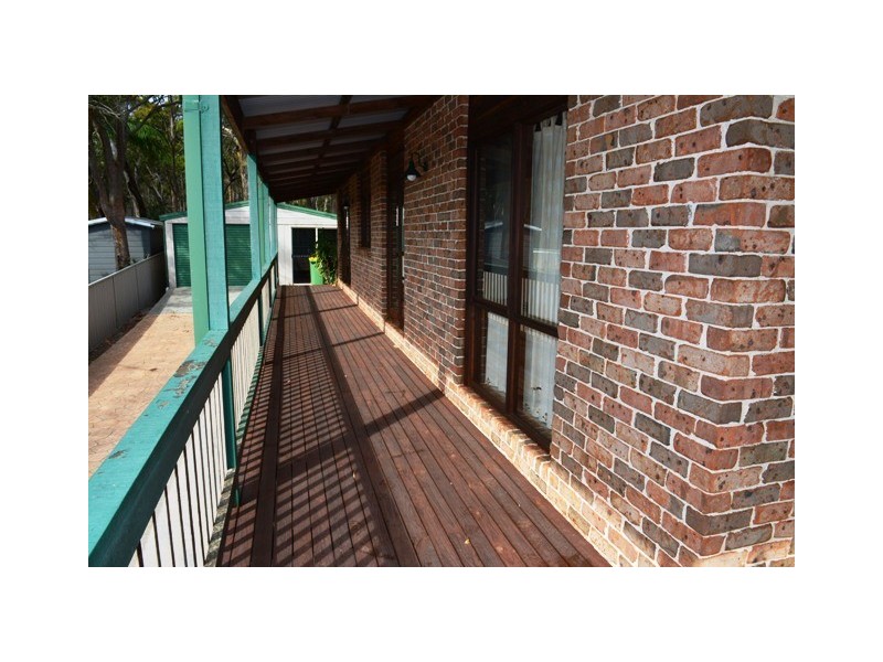 55 Yeramba Road, Summerland Point NSW 2259
