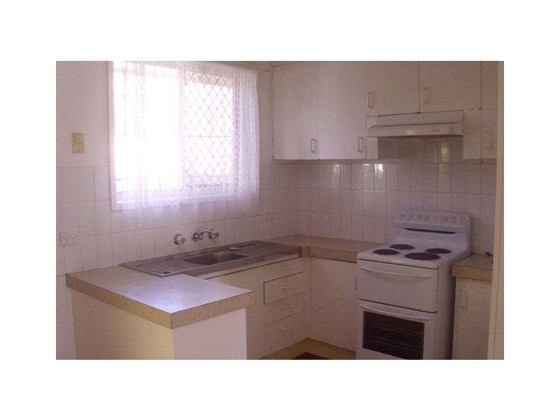 2/30 Natuna Ave, Budgewoi NSW 2262