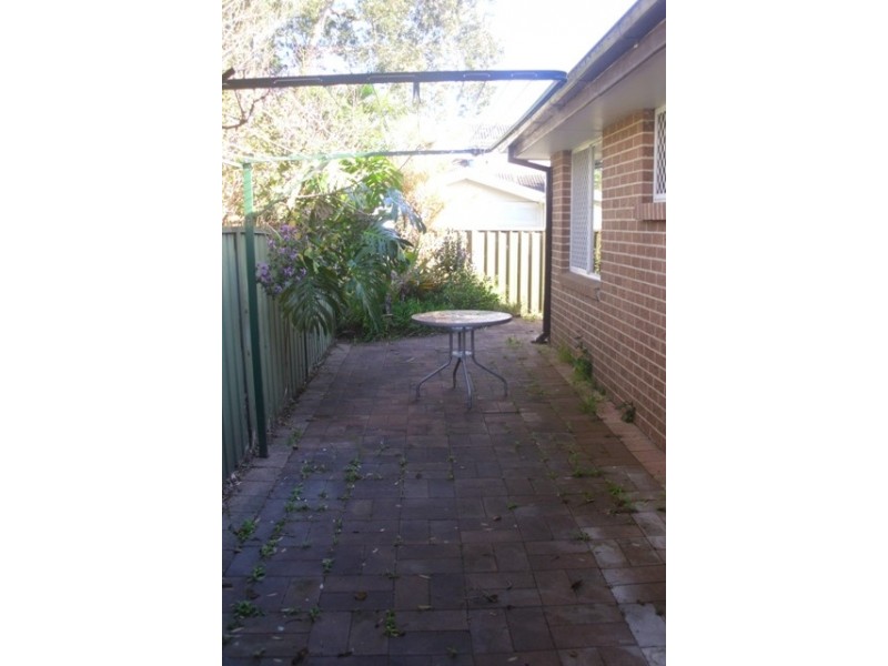 2/30 Natuna Ave, Budgewoi NSW 2262