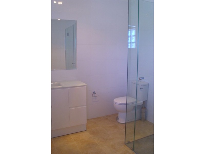 3 / 17 Lake St, Budgewoi NSW 2262