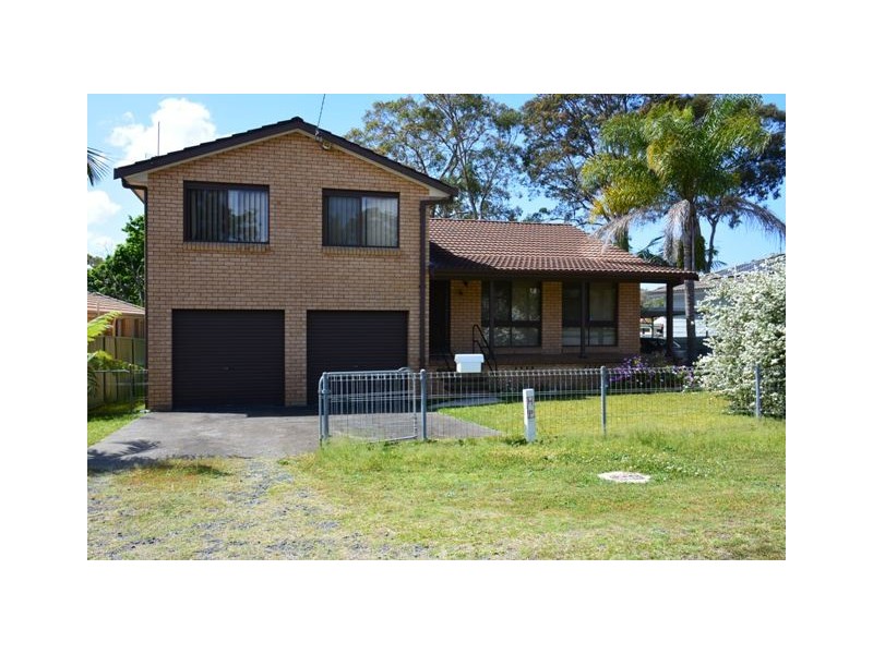 15 Collendina Road, Gwandalan NSW 2259