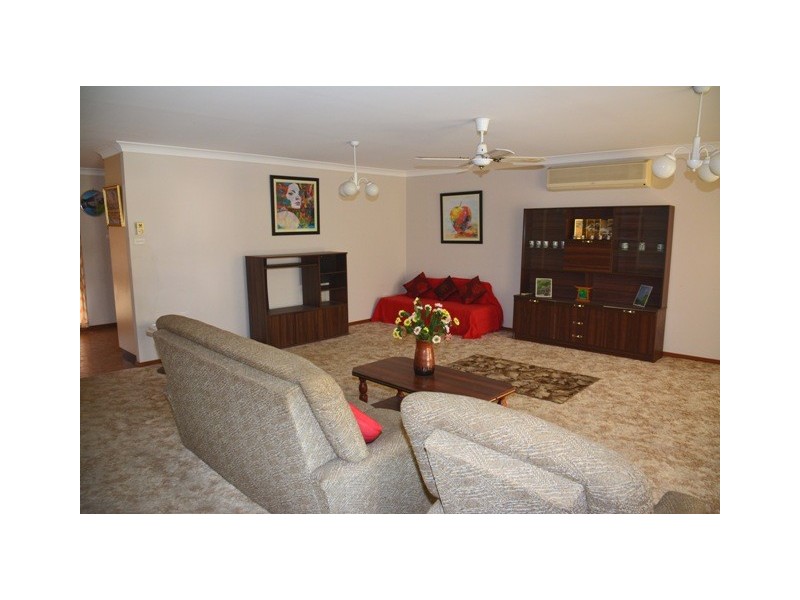 15 Collendina Road, Gwandalan NSW 2259