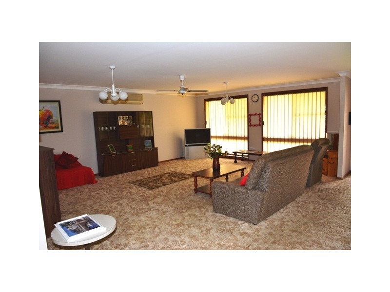 15 Collendina Road, Gwandalan NSW 2259