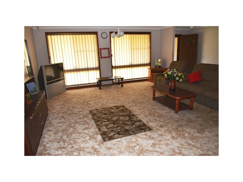 15 Collendina Road, Gwandalan NSW 2259