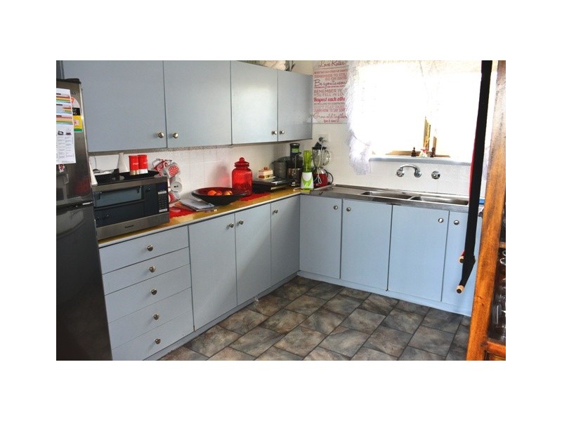 24 Murraba Crescent, Gwandalan NSW 2259