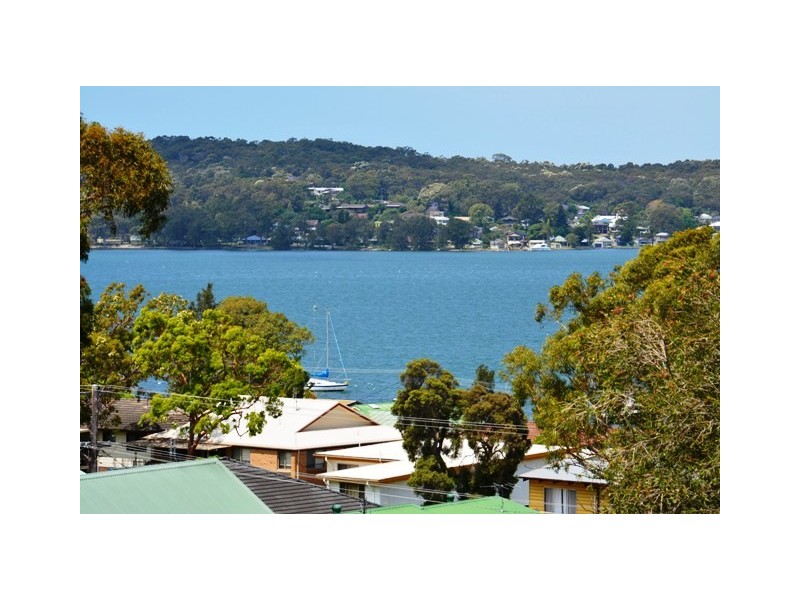 24 Murraba Crescent, Gwandalan NSW 2259