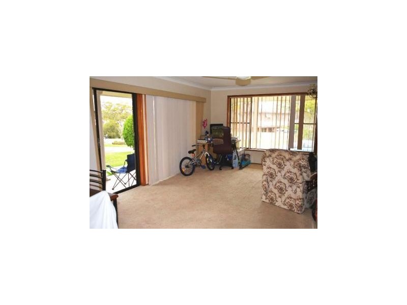 11 MURRABA CRESCENT, Gwandalan NSW 2259