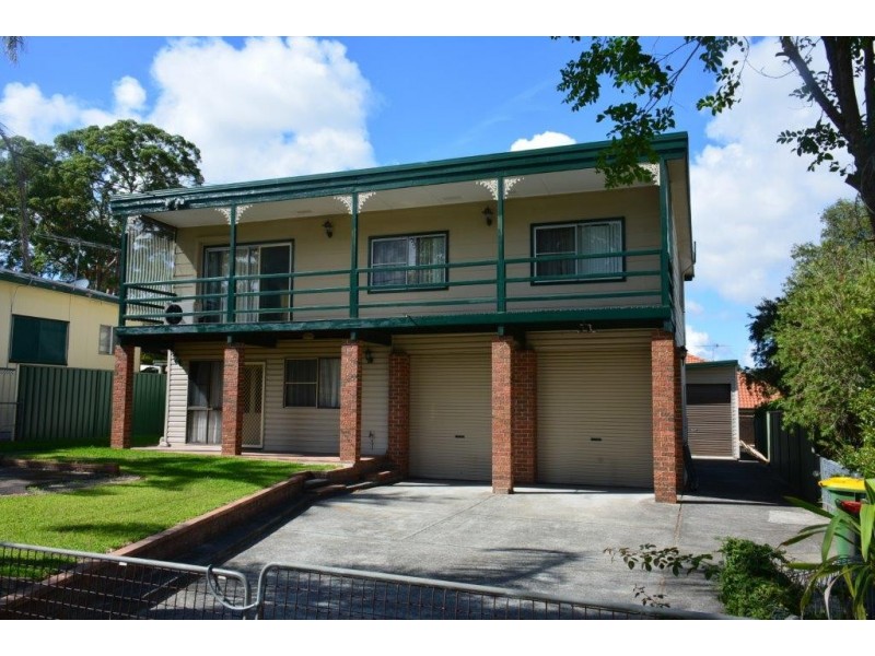 26 Cams Boulevarde, Summerland Point NSW 2259