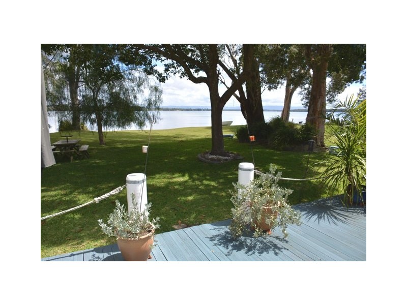 18 Sunset Parade, Chain Valley Bay NSW 2259