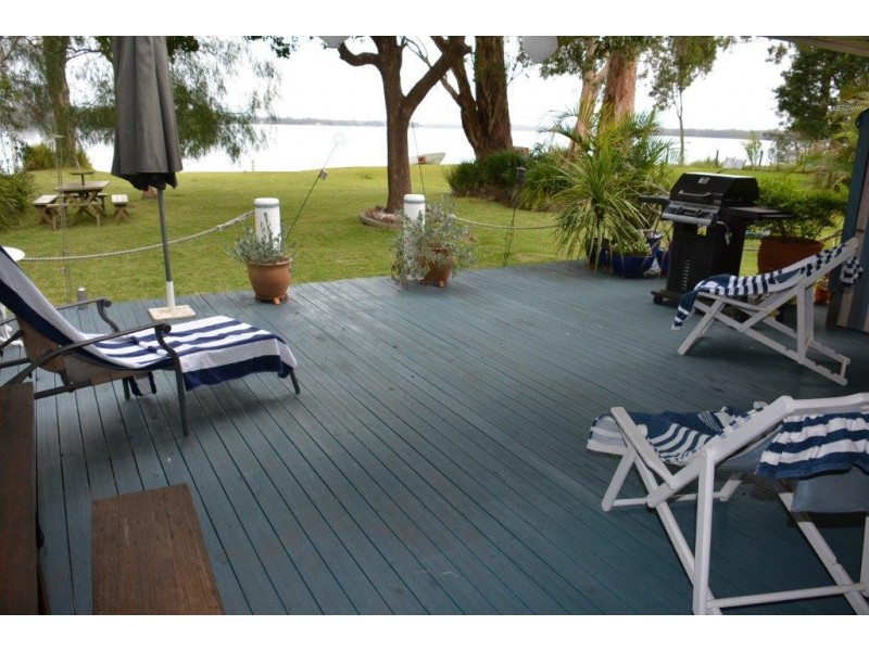 18 Sunset Parade, Chain Valley Bay NSW 2259