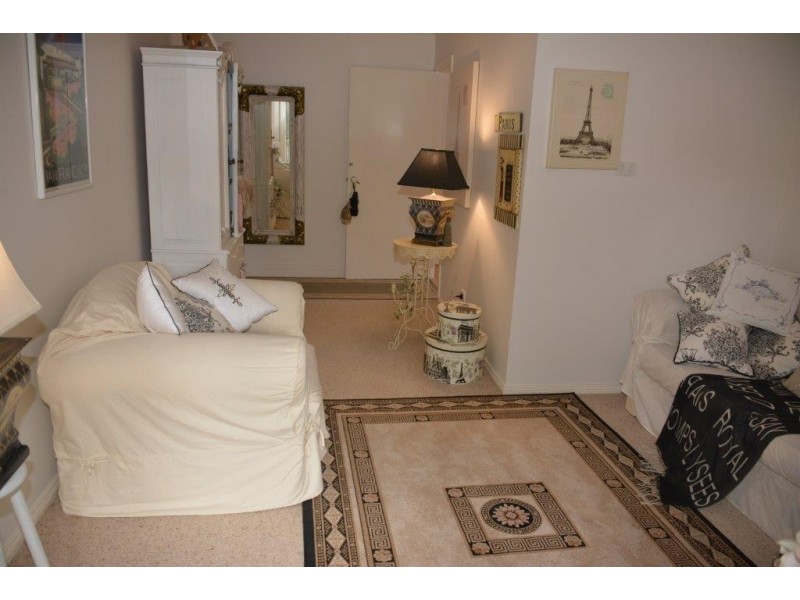 18 Sunset Parade, Chain Valley Bay NSW 2259