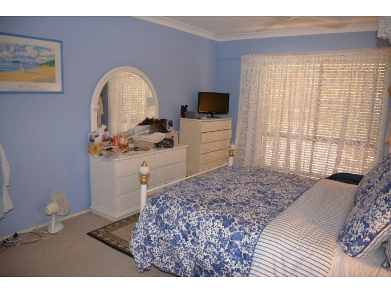 18 Sunset Parade, Chain Valley Bay NSW 2259