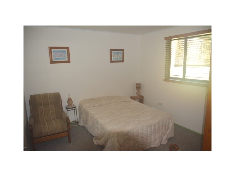 10 Bambara Avenue, Summerland Point NSW 2259