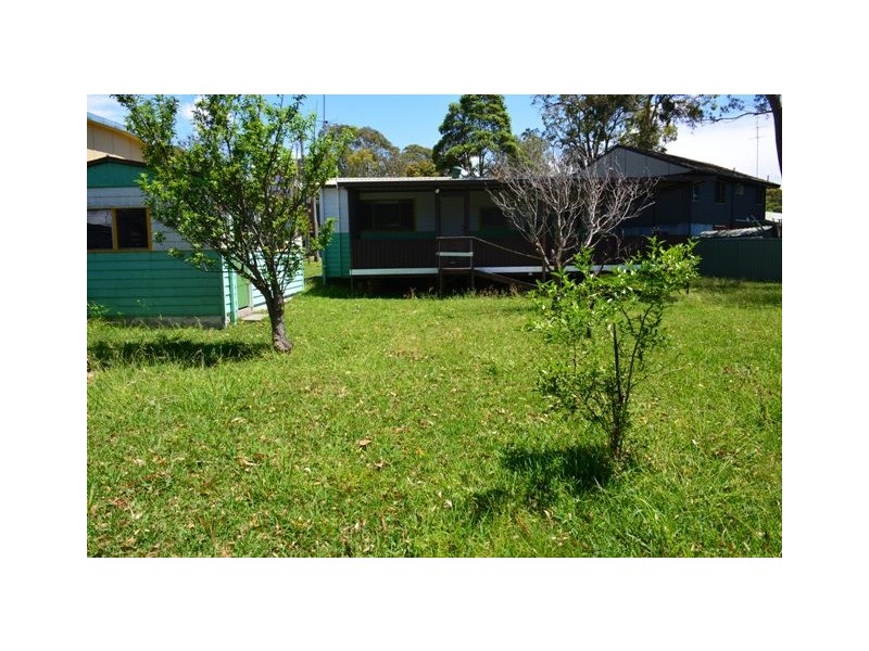 10 Bambara Avenue, Summerland Point NSW 2259