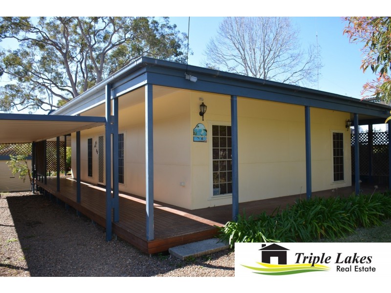 48 Warrina Ave, Summerland Point NSW 2259