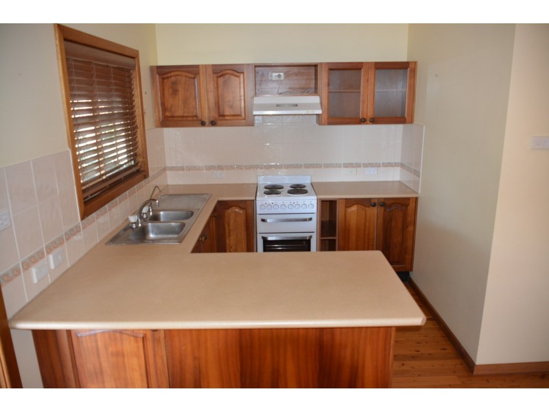 48 Warrina Ave, Summerland Point NSW 2259
