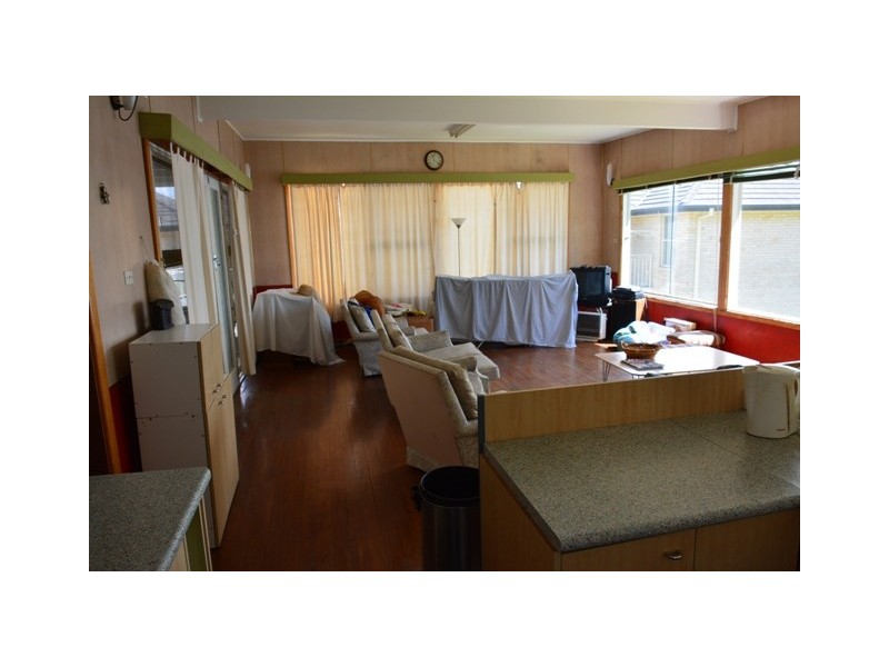 51 Gordon Avenue, Summerland Point NSW 2259