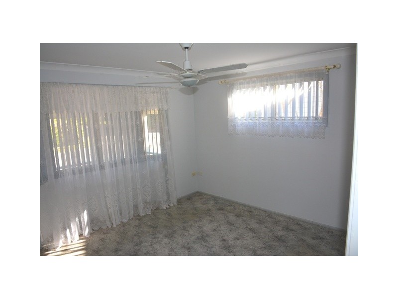 128 West Road, Chain Valley Bay NSW 2259