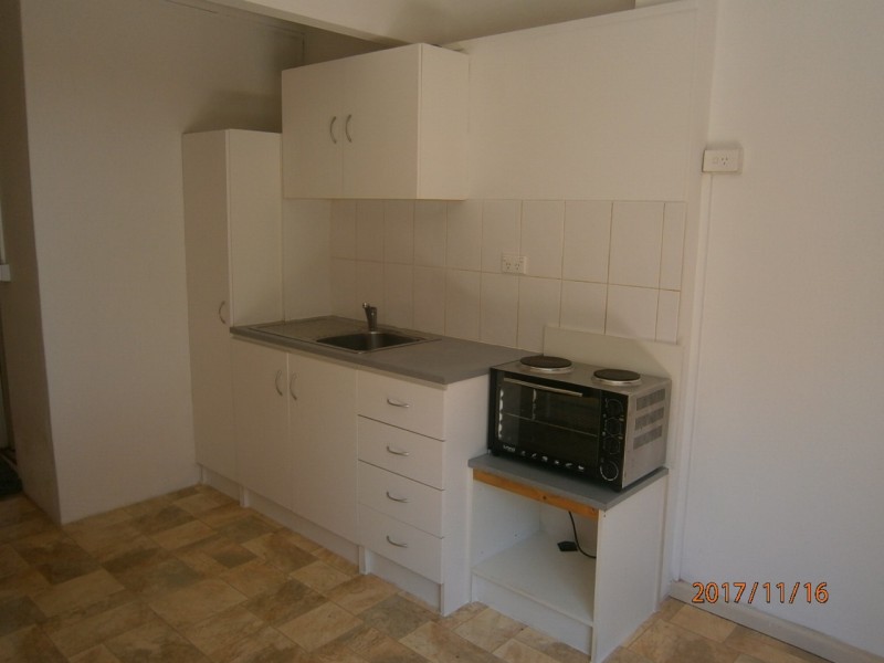 2/61 Natuna Avenue, Budgewoi NSW 2262