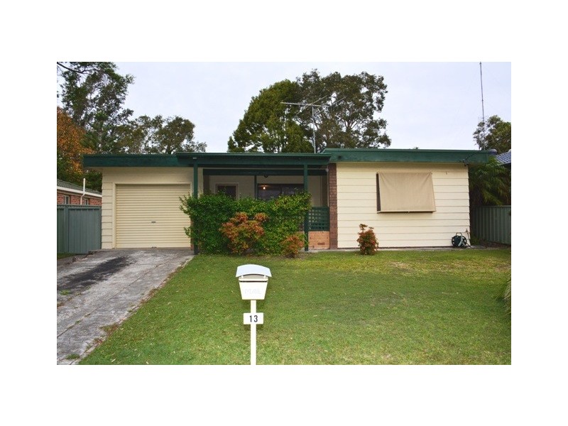 13 Tarwarri Road, Summerland Point NSW 2259