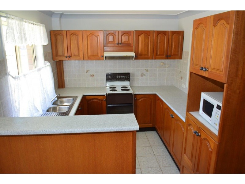 10 Government Road, Summerland Point NSW 2259