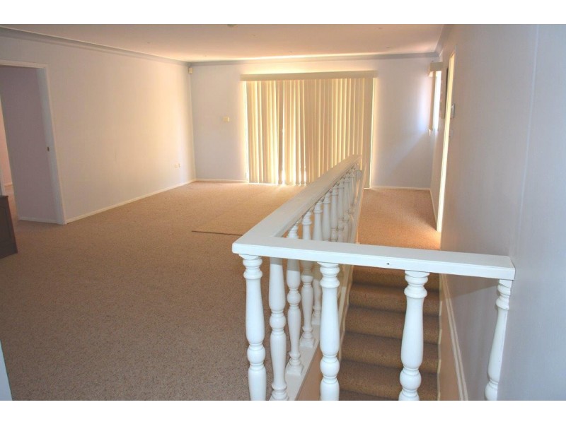 10 Government Road, Summerland Point NSW 2259