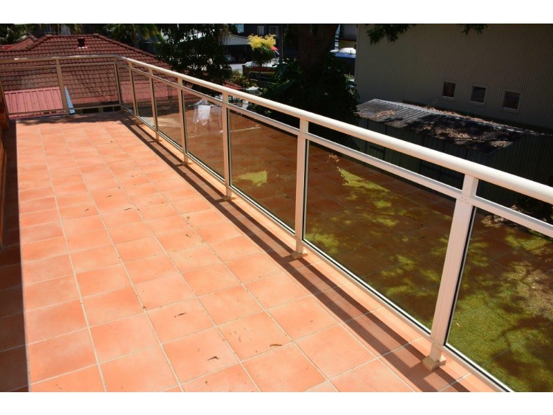 10 Government Road, Summerland Point NSW 2259
