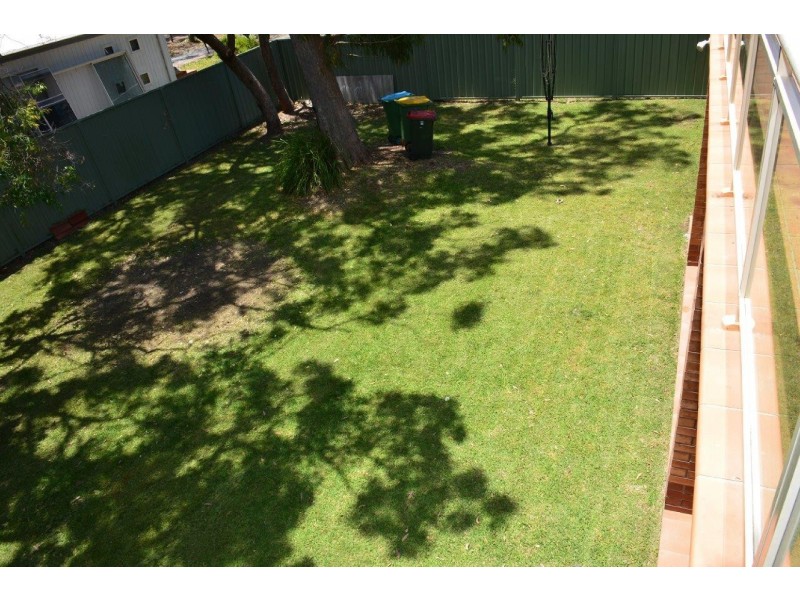 10 Government Road, Summerland Point NSW 2259