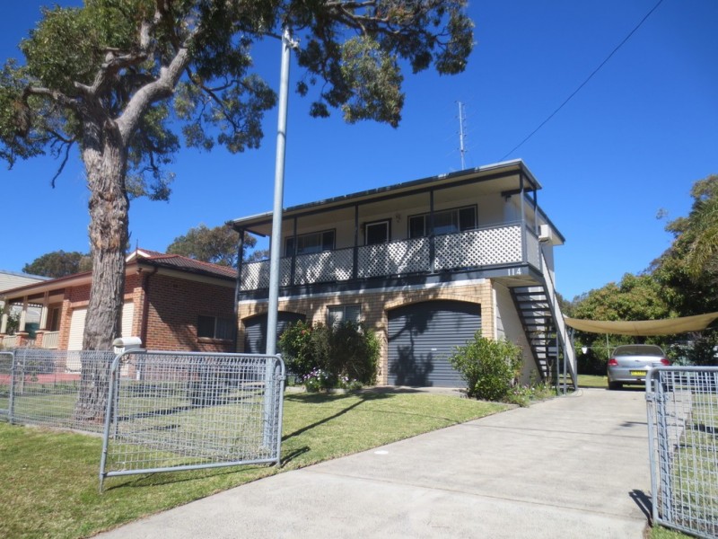 114 Cams Blvd, Summerland Point NSW 2259