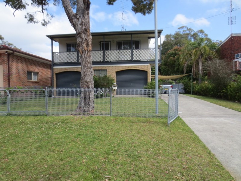 114 Cams Blvd, Summerland Point NSW 2259