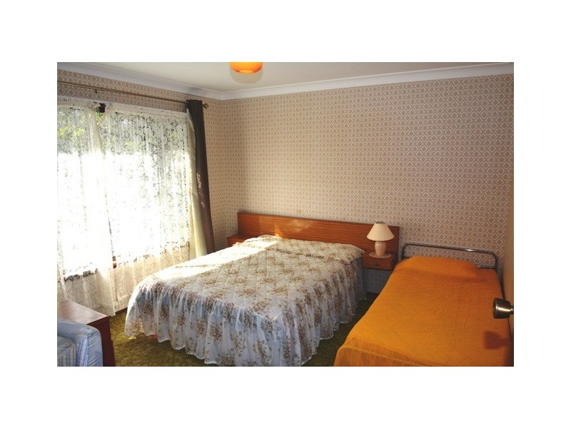 93 Cams Boulevarde, Summerland Point NSW 2259