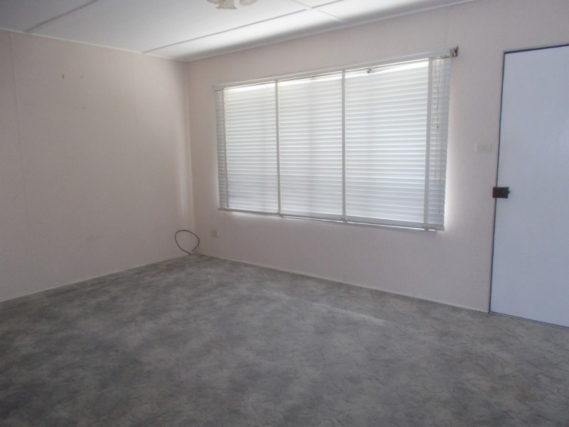 110 Cams Blvd, Summerland Point NSW 2259