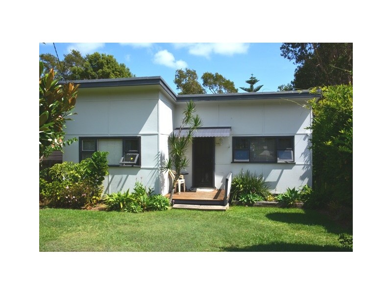 16 Kapala Avenue, Summerland Point NSW 2259