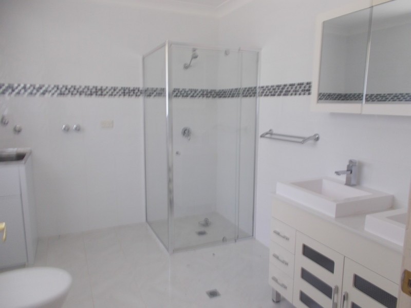 30 summerland Road, Summerland Point NSW 2259