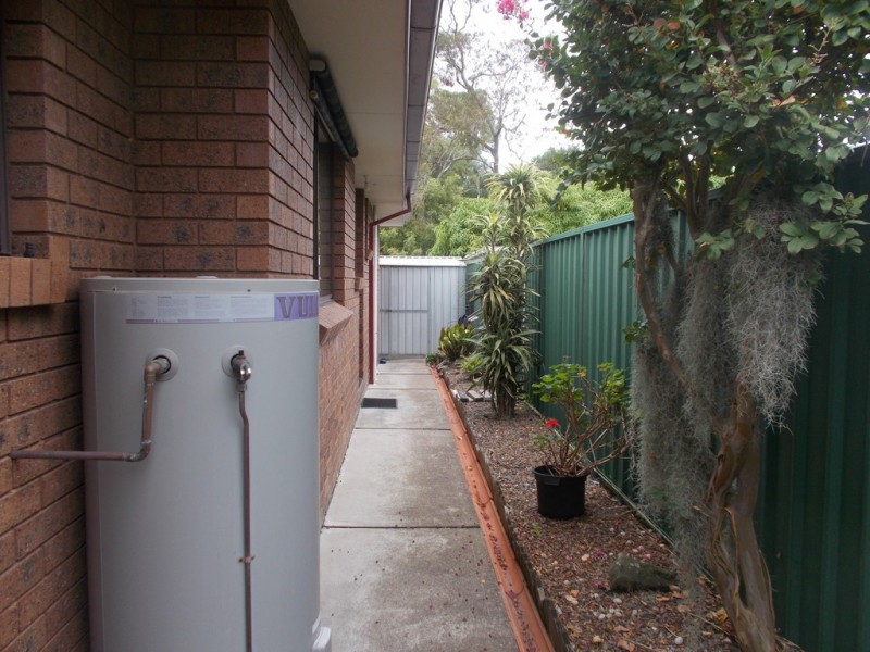 2/7 Anembo Avenue, Summerland Point NSW 2259