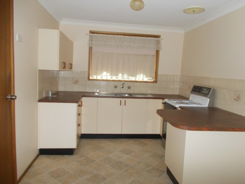 2/7 Anembo Avenue, Summerland Point NSW 2259