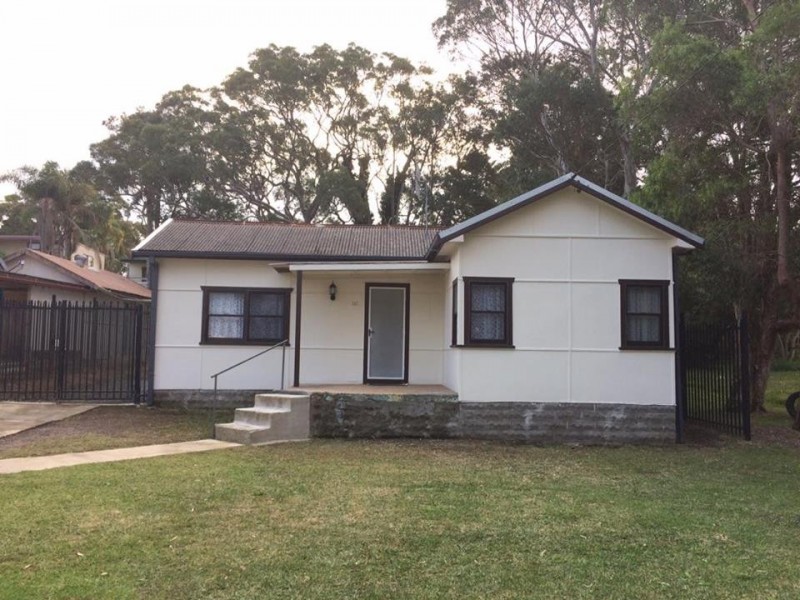 110 Sunrise Ave, Budgewoi NSW 2262