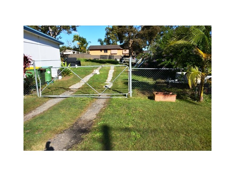 61 Narambi Road, Buff Point NSW 2262